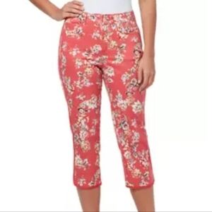 BANDOLINO | MANDIE THE PERFECT FIT FLORAL CAPRI PANTS -NWT!